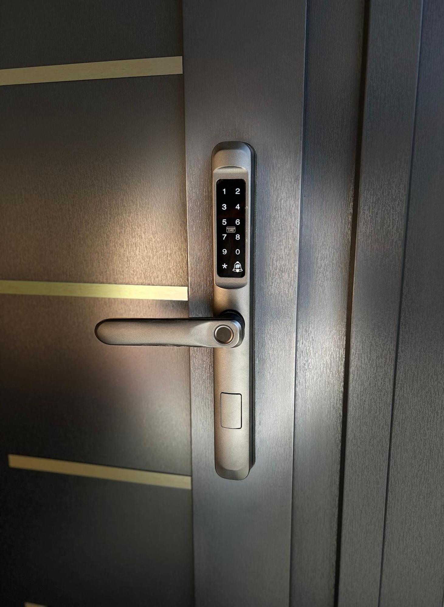 Monarc Boutique Aparthotel - Self Check-In Visan 外观 照片