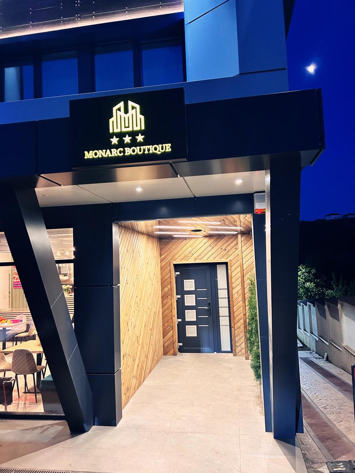Monarc Boutique Aparthotel - Self Check-In Visan 外观 照片