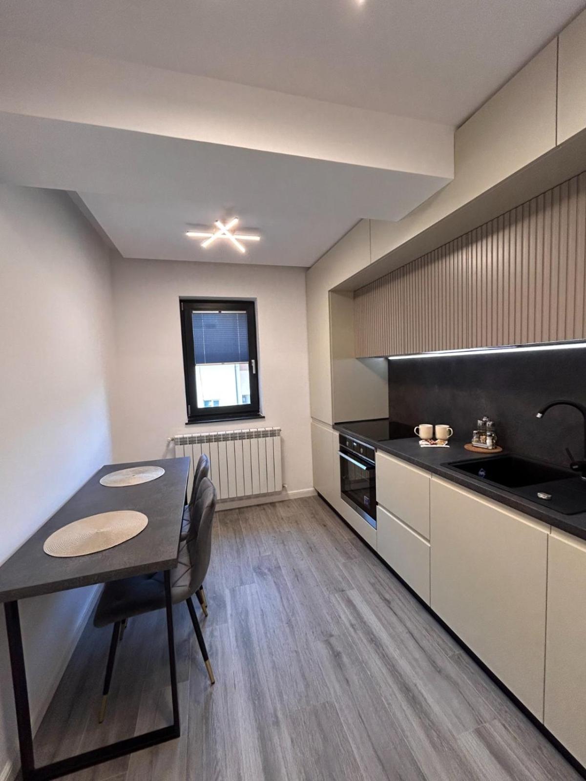 Monarc Boutique Aparthotel - Self Check-In Visan 外观 照片