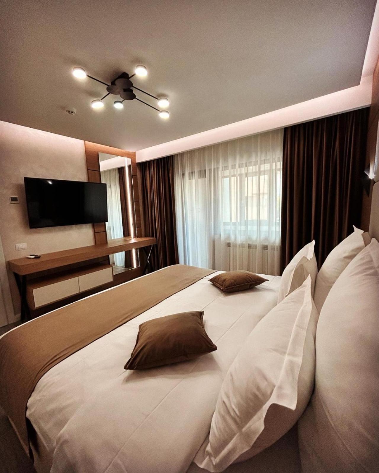 Monarc Boutique Aparthotel - Self Check-In Visan 外观 照片