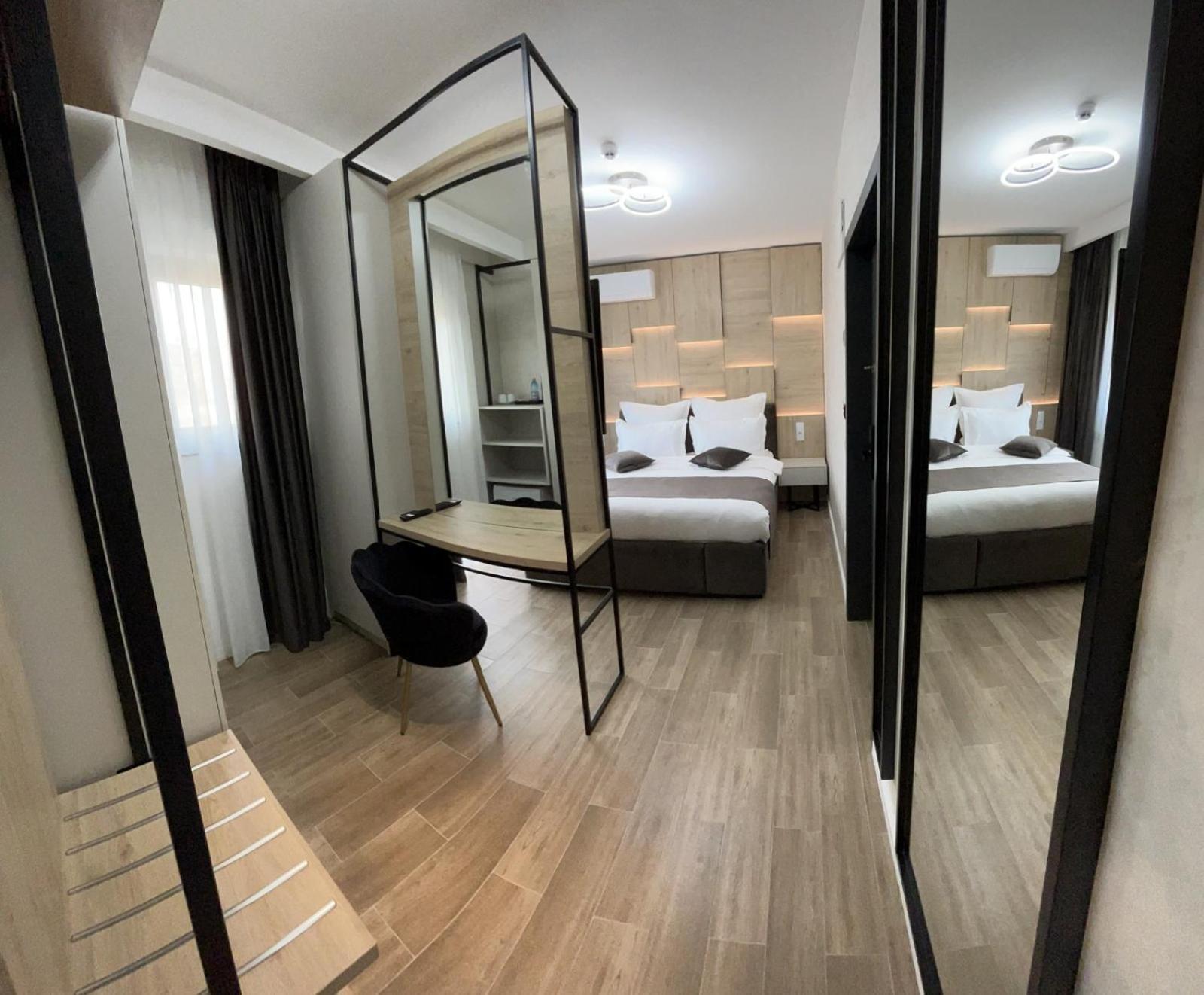 Monarc Boutique Aparthotel - Self Check-In Visan 外观 照片