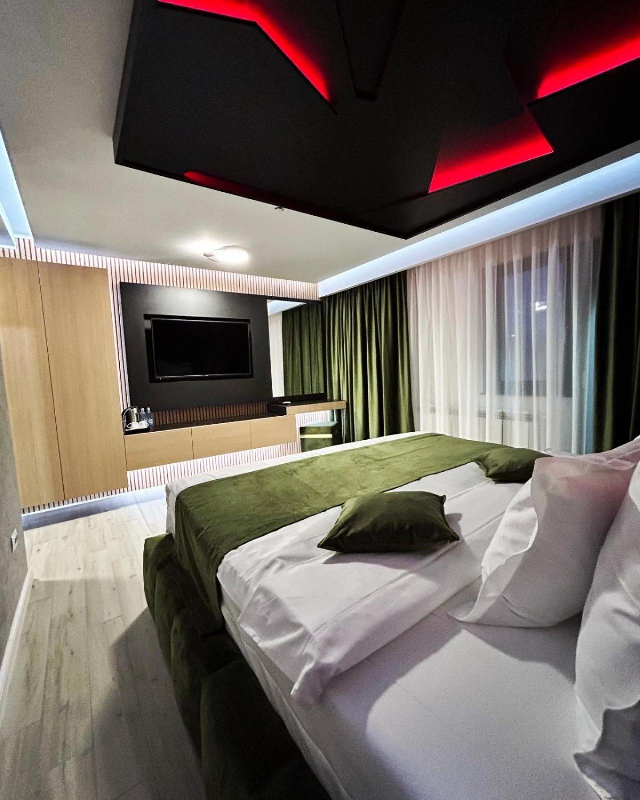 Monarc Boutique Aparthotel - Self Check-In Visan 外观 照片