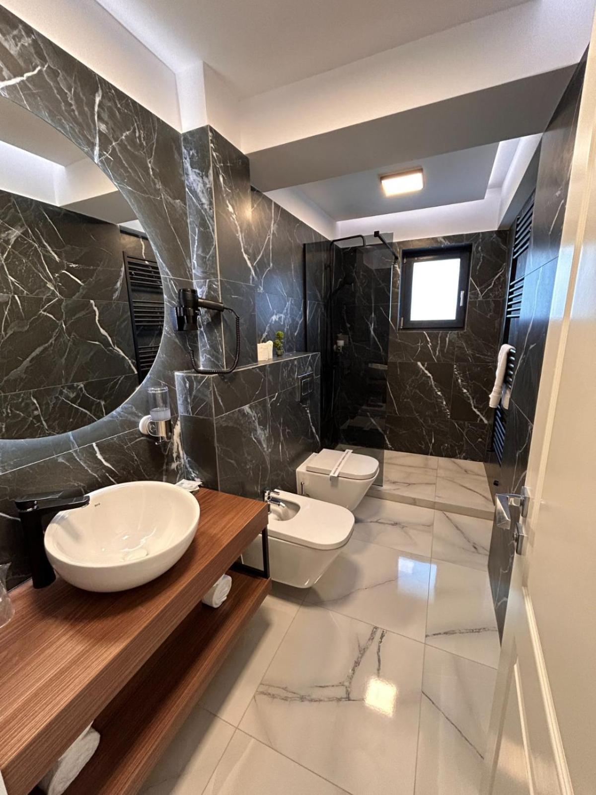 Monarc Boutique Aparthotel - Self Check-In Visan 外观 照片