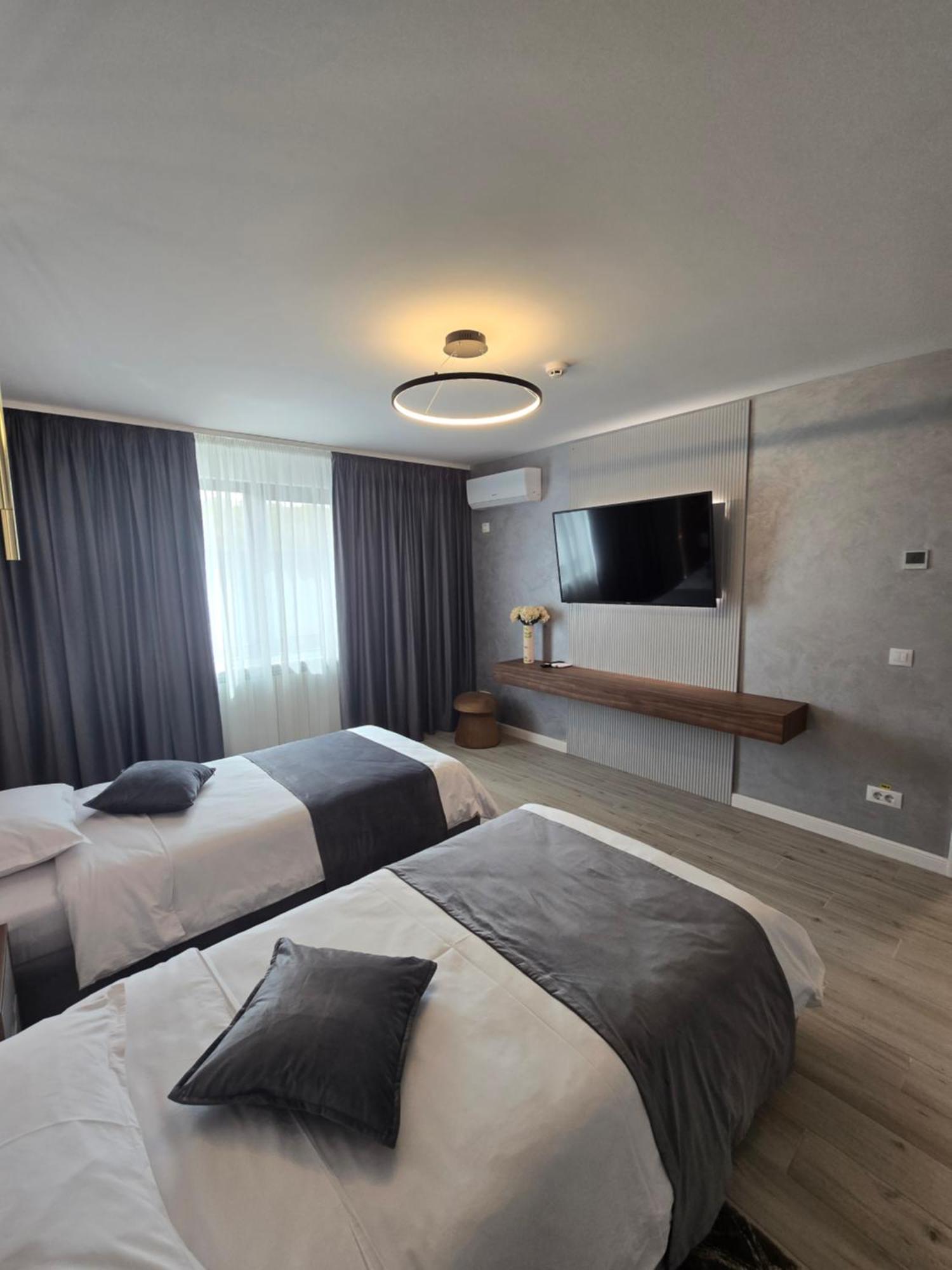 Monarc Boutique Aparthotel - Self Check-In Visan 外观 照片